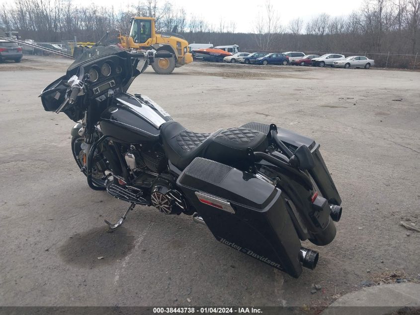 2011 HARLEY-DAVIDSON FLHXSE2 1HD1PZ819BB957735