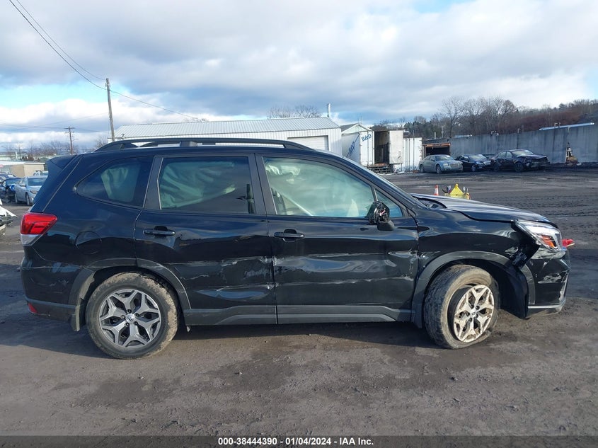 VIN JF2SKAJC1MH489891 2021 SUBARU FORESTER PREMIUM