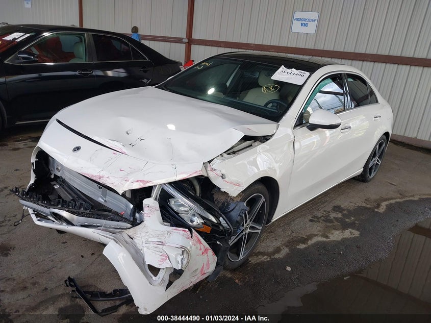 VIN W1K3G4EBXNJ368168 2022 MERCEDES-BENZ A 220