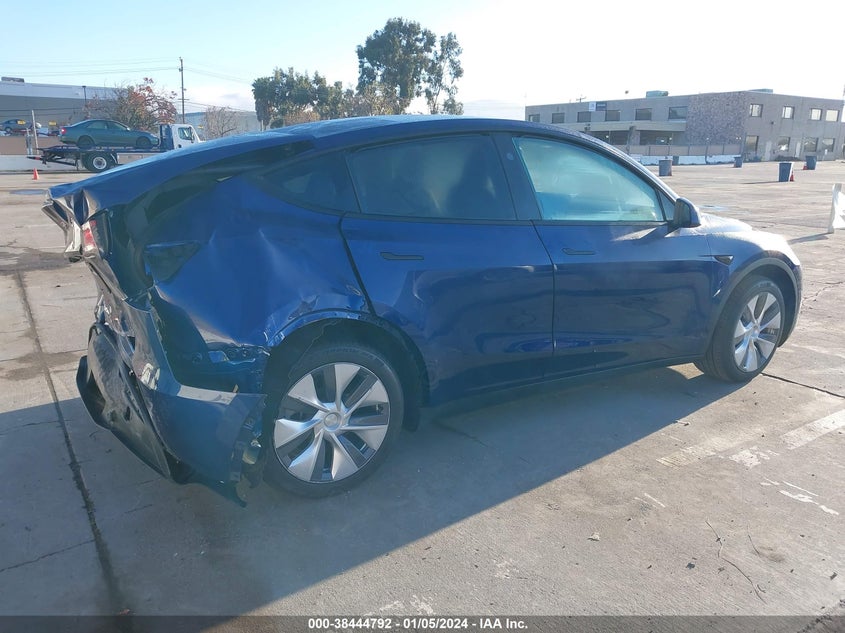 VIN 7SAYGDEE2PA166199 2023 TESLA MODEL Y