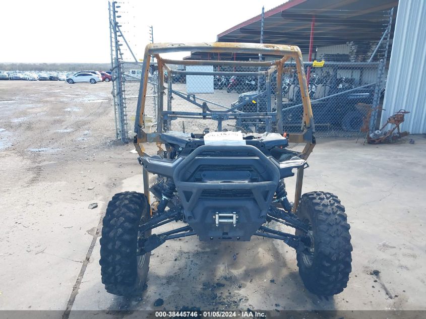 2024 CAN-AM DEFENDER MAX LIMITED CAB HD10/LONE STA - 3JBUUAX44RK000130