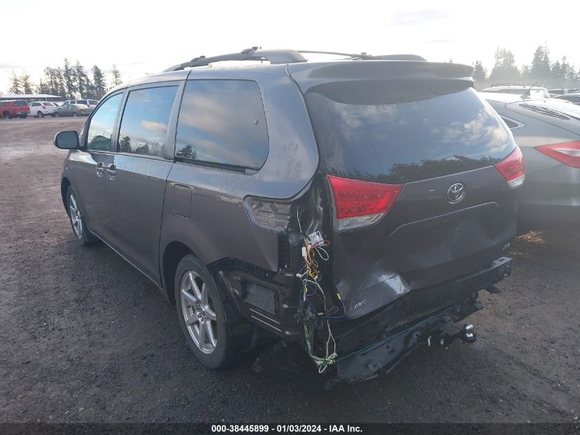 5TDDK3DC6BS030069 2011 TOYOTA SIENNA, photo no. 3