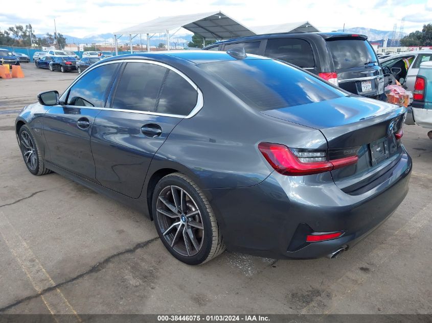 2022 BMW 3 SERIES 330E - 3MW5P7J0XN8C32589