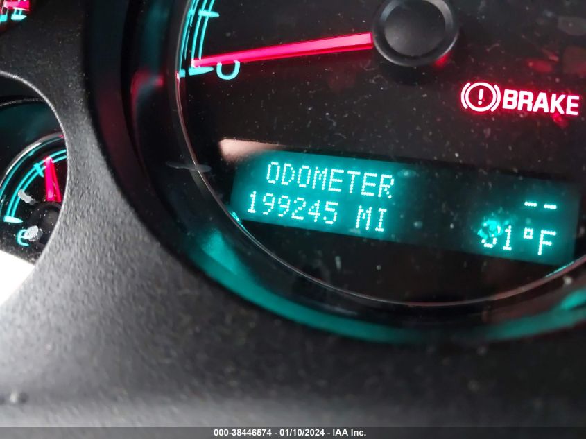 2014 CHEVROLET SUBURBAN 1500 LT - 1GNSKJE74ER101101