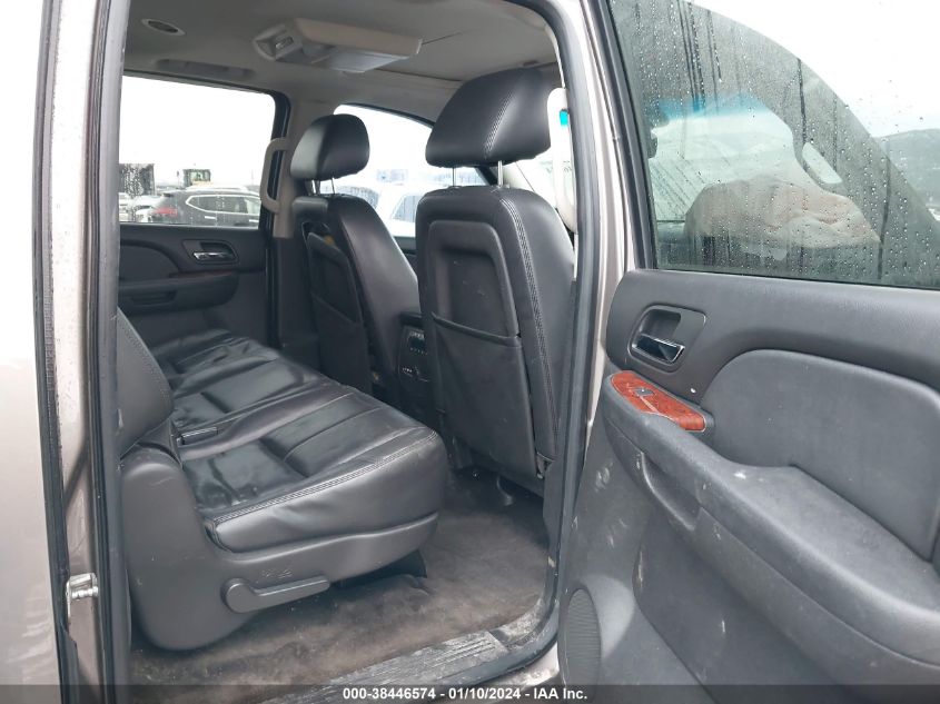 2014 CHEVROLET SUBURBAN 1500 LT - 1GNSKJE74ER101101