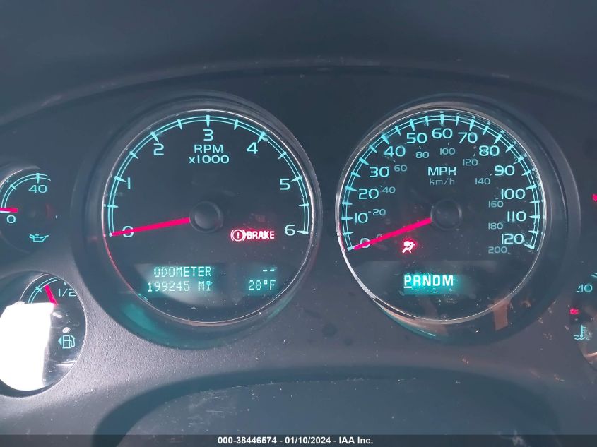 2014 CHEVROLET SUBURBAN 1500 LT - 1GNSKJE74ER101101