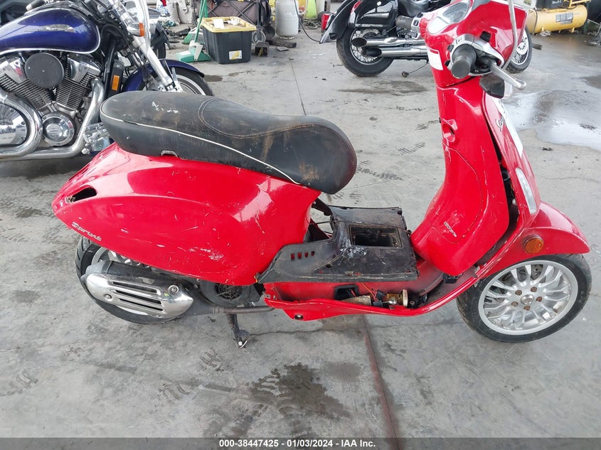 VIN ZAPM818G0H5401966 2017 VESPA SPRINT 150 3V