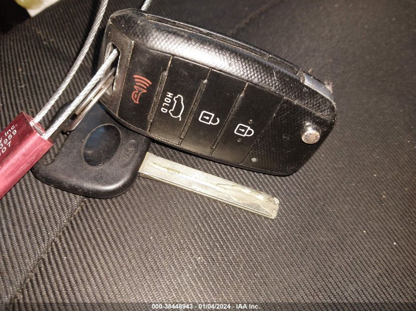 2015 KIA SOUL + - KNDJP3A50F7183136