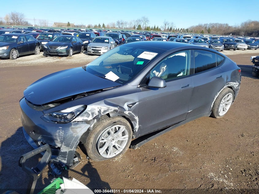 VIN 7SAYGDEE9PF880737 2023 TESLA MODEL Y