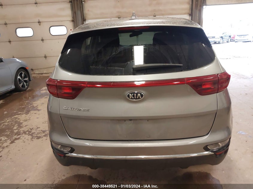 VIN KNDPMCAC8M7861565 2021 KIA SPORTAGE LX