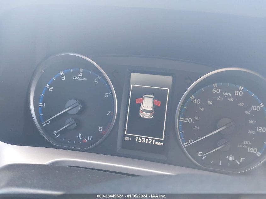2017 TOYOTA RAV4 XLE - JTMWFREV2HD098082