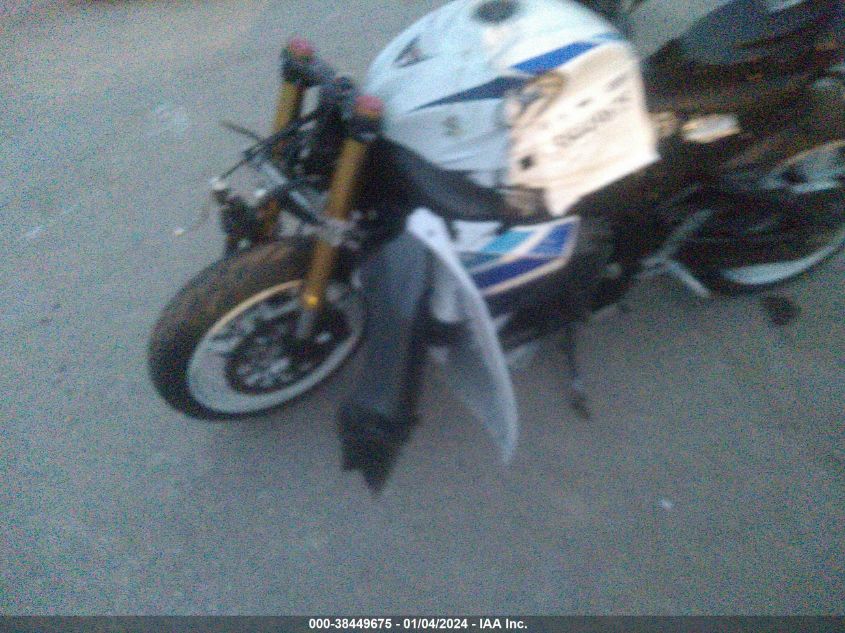 2013 SUZUKI GSX-R1000 - JS1GT78A9D2100789