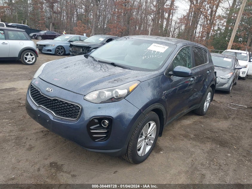 VIN KNDPMCAC0J7379717 2018 KIA SPORTAGE LX