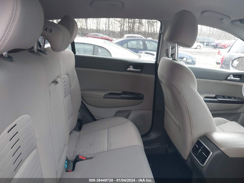 VIN KNDPMCAC0J7379717 2018 KIA SPORTAGE LX