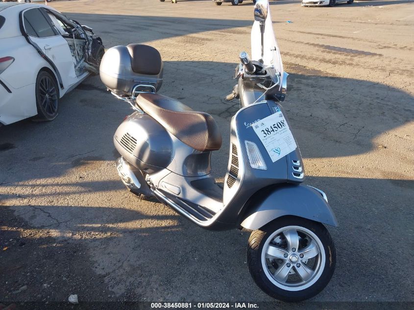 2022 VESPA GTS 300 SUPER - ZAPMA39M3N5300517