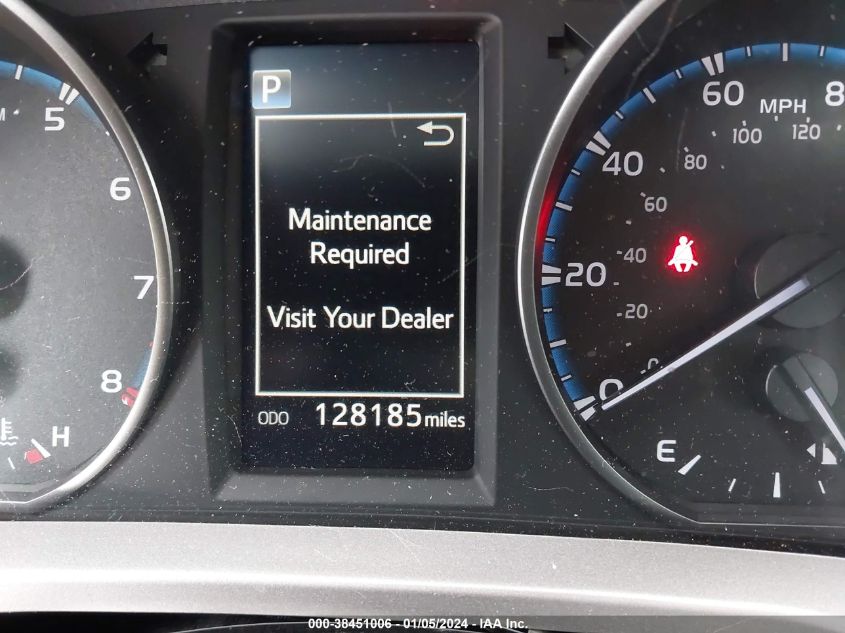 2018 TOYOTA RAV4 LE - JTMZFREV6JJ198836
