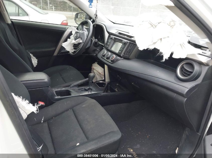 2018 TOYOTA RAV4 LE - JTMZFREV6JJ198836