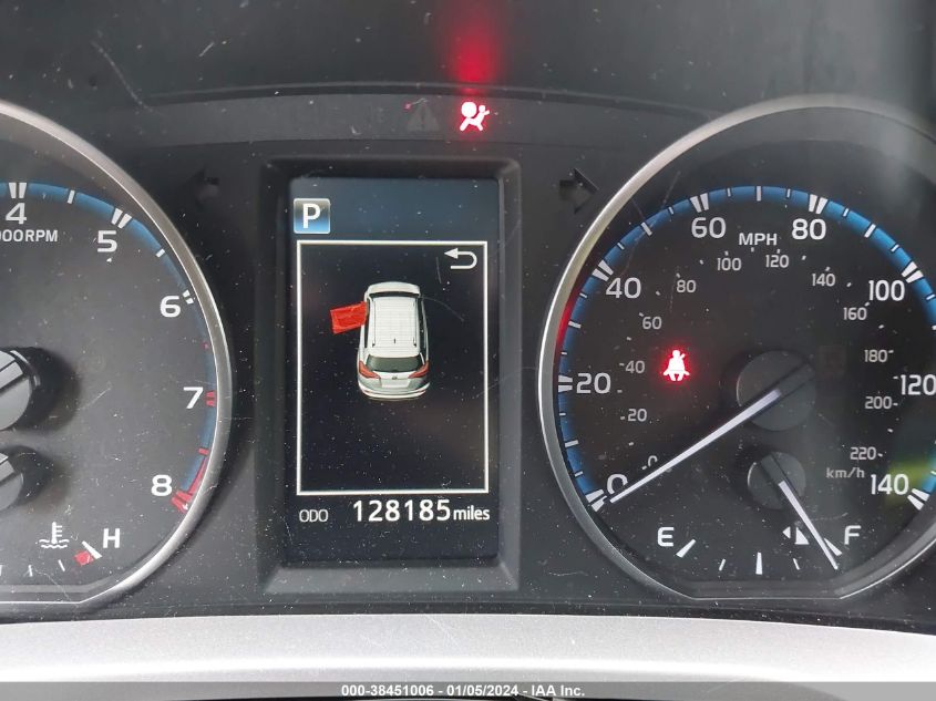 2018 TOYOTA RAV4 LE - JTMZFREV6JJ198836