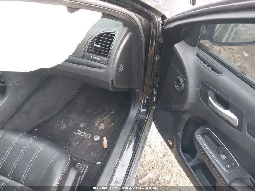 2015 CHRYSLER 300 S - 2C3CCABT8FH921375