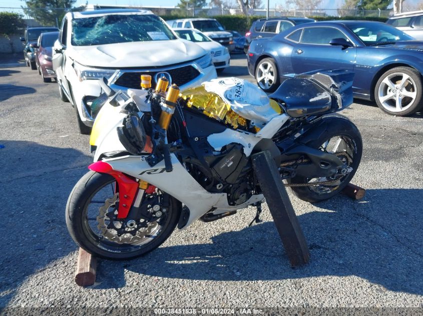 2022 YAMAHA YZFR1 JYARN66Y6NA000803