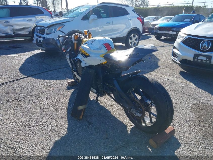 2022 YAMAHA YZFR1 JYARN66Y6NA000803