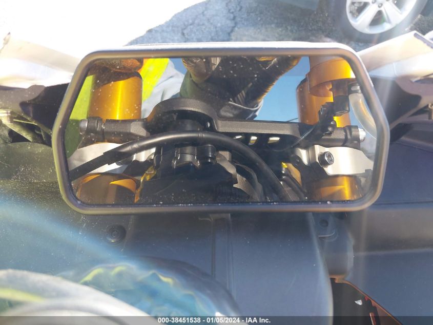 2022 YAMAHA YZFR1 JYARN66Y6NA000803