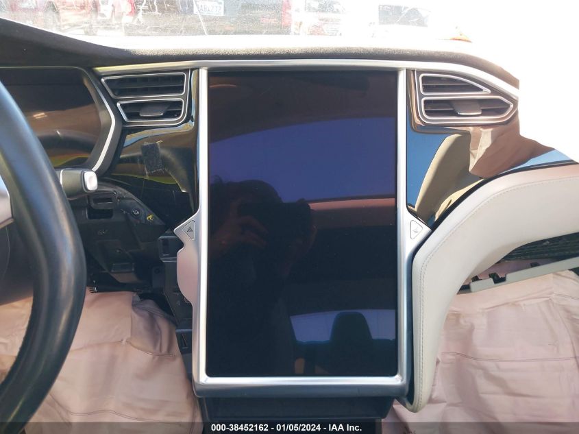 2015 TESLA MODEL S - 5YJSA1E28FF119947