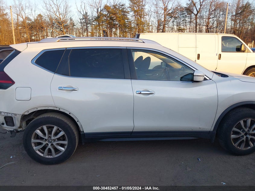 VIN KNMAT2MV2JP595584 2018 NISSAN ROGUE SV