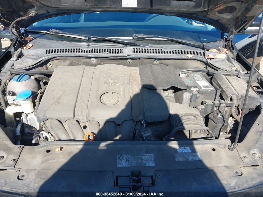 2013 VOLKSWAGEN JETTA 2.5L SE - 3VWDP7AJ0DM278488