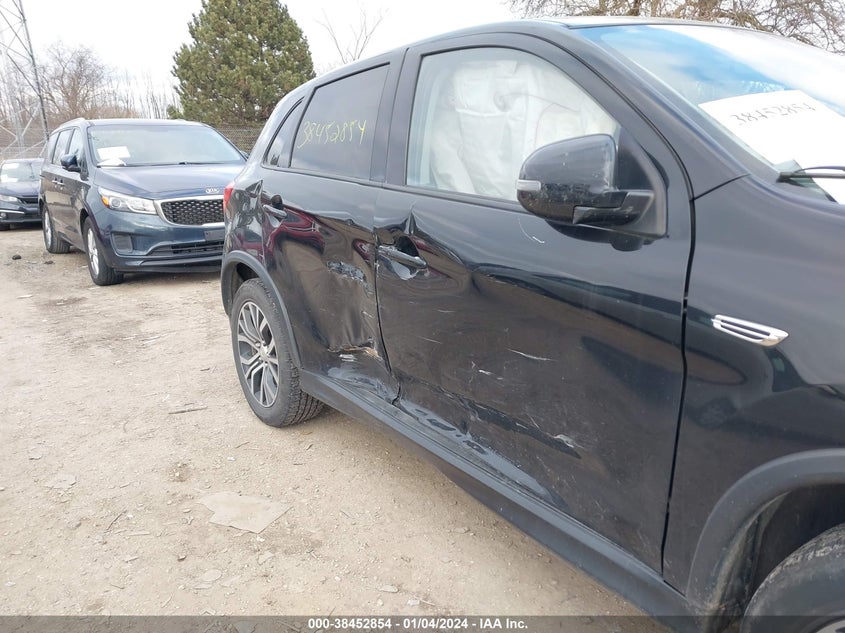VIN JA4AP3AU6JZ005133 2018 MITSUBISHI OUTLANDER SPORT 2.0 ES