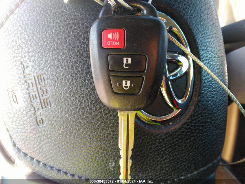 2015 TOYOTA RAV4 LE - JTMBFREV5FD161915