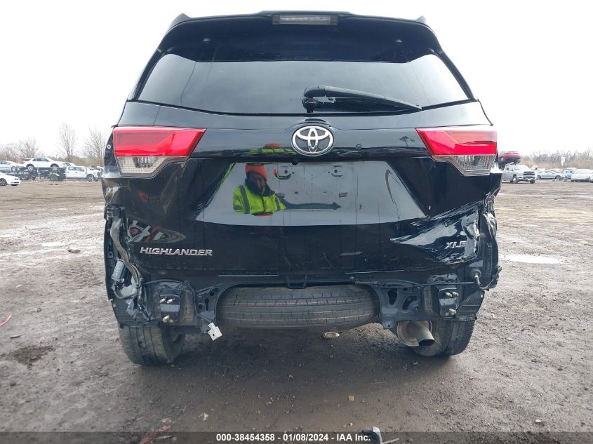 2018 TOYOTA HIGHLANDER XLE - 5TDKZRFH8JS535902