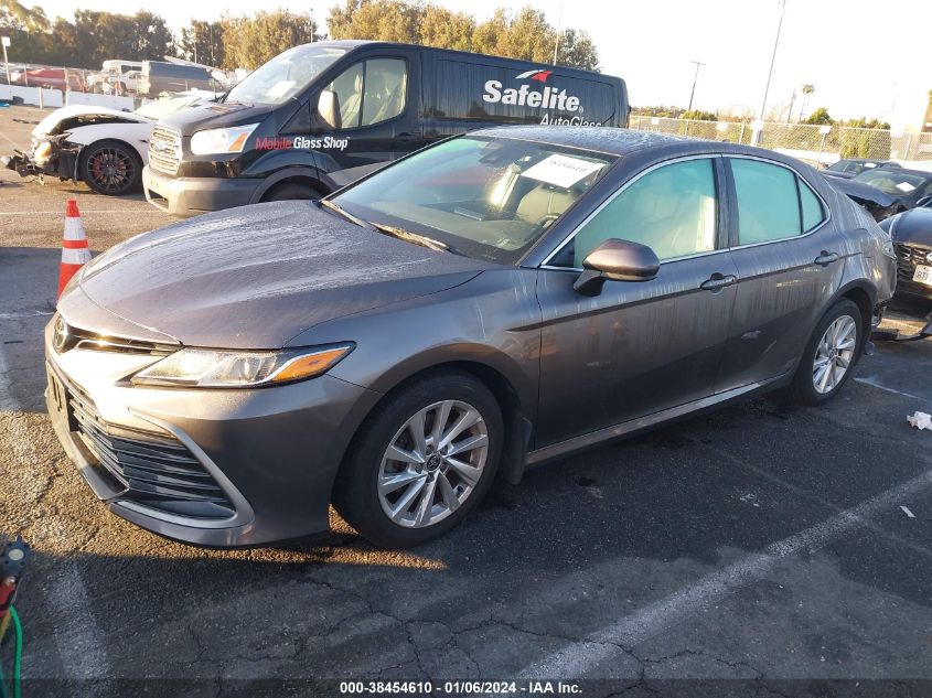 2021 TOYOTA CAMRY LE - 4T1C11AK1MU431165