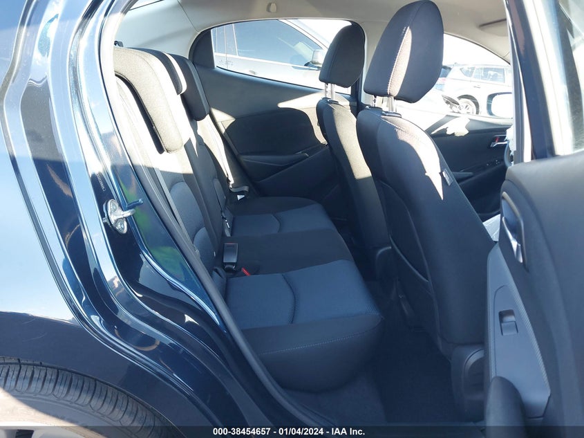 VIN 3MYDLBYV3JY315629 2018 TOYOTA YARIS IA