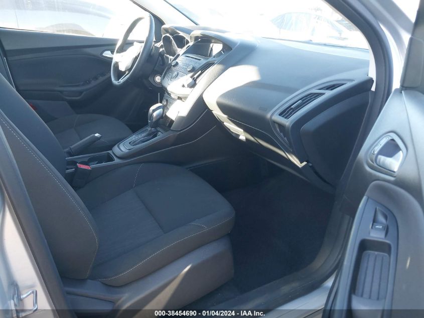2016 FORD FOCUS SE - 1FADP3F26GL225500