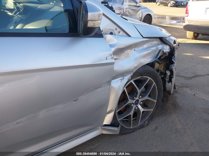2016 FORD FOCUS SE - 1FADP3F26GL225500