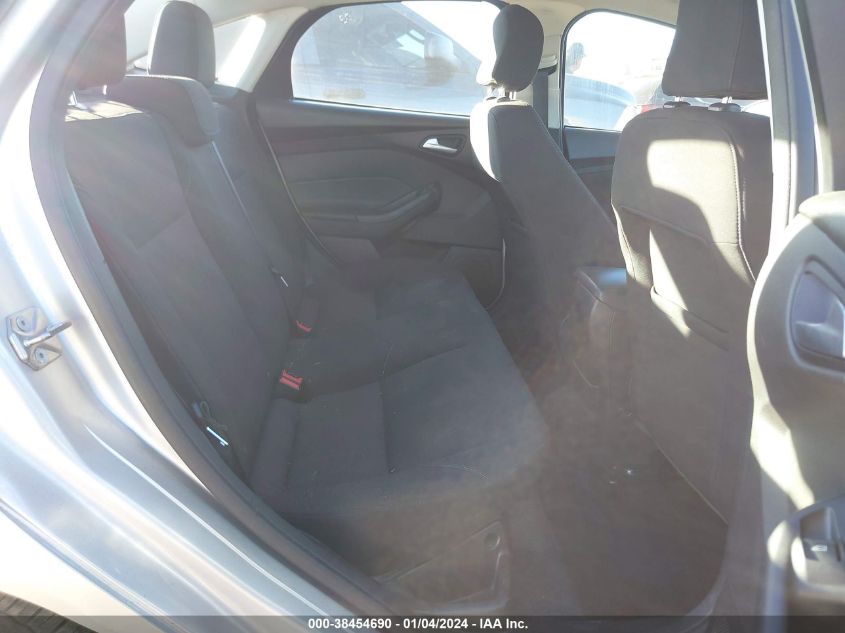 2016 FORD FOCUS SE - 1FADP3F26GL225500