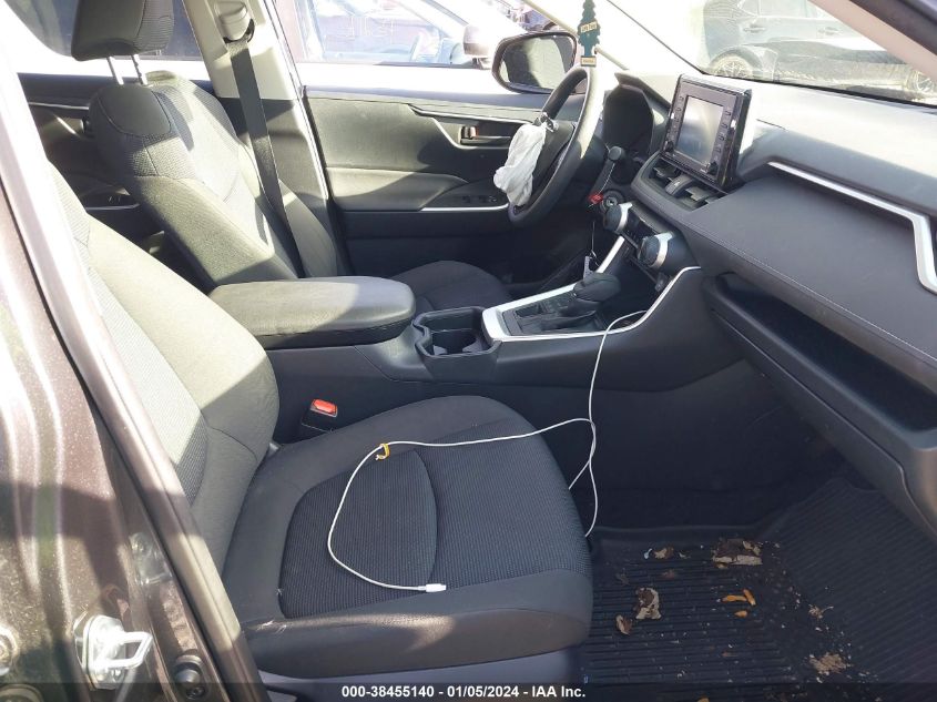 2020 TOYOTA RAV4 LE - JTMF1RFV5LD051392