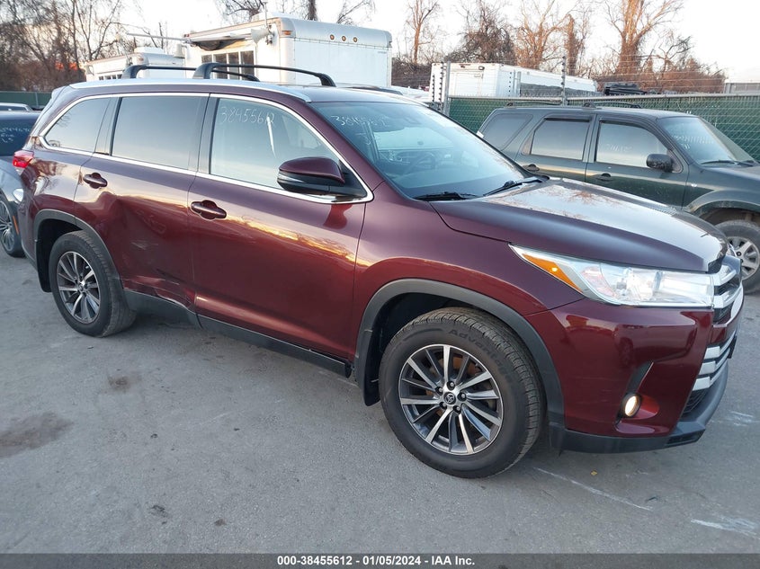 TOYOTA HIGHLANDER XLE 2019