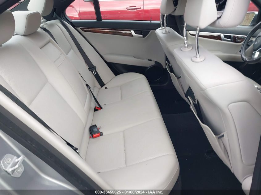 2013 MERCEDES-BENZ C 350 SPORT - WDDGF5HB7DR249046