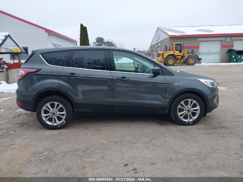 2017 FORD ESCAPE SE - 1FMCU9GD0HUC70392