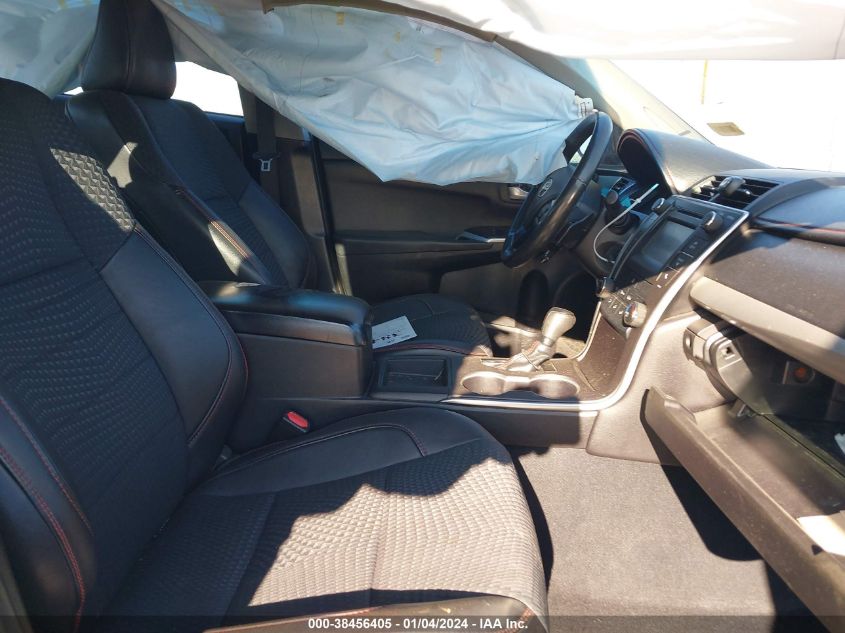 2015 TOYOTA CAMRY SE - 4T1BF1FK6FU064899