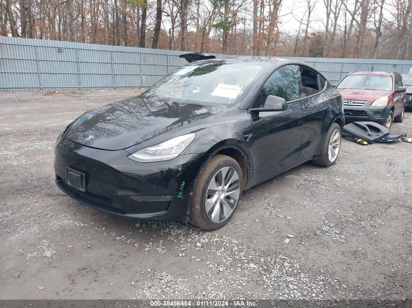 2021 TESLA MODEL Y LONG RANGE DUAL MOTOR ALL-WHEEL DRIVE - 5YJYGDEE5MF082132