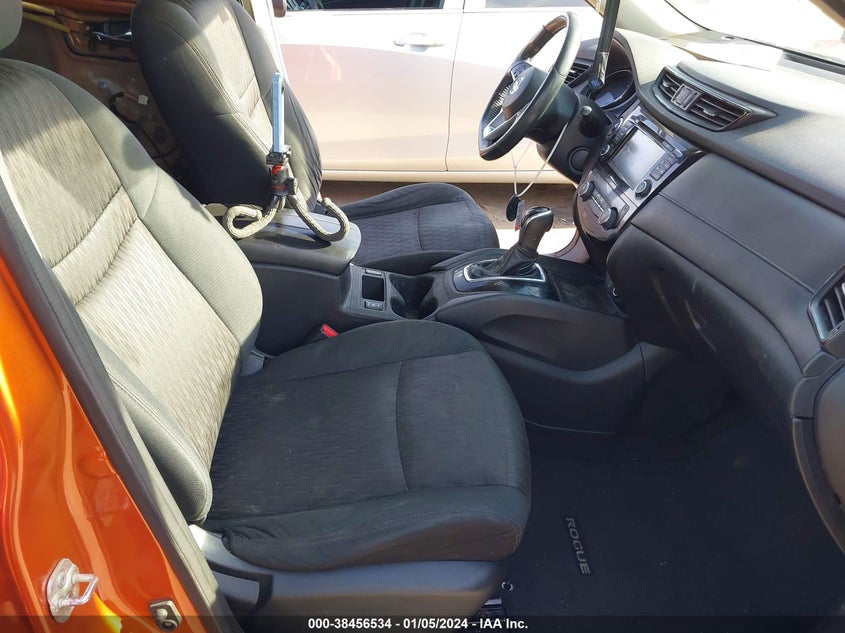 VIN 5N1AT2MNXHC841732 2017 NISSAN ROGUE SV