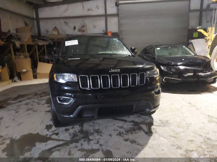 VIN 1C4RJEAG5LC364561 2020 JEEP GRAND CHEROKEE LAREDO