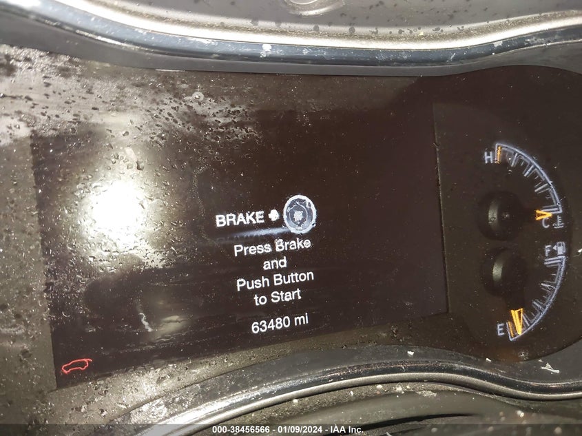 VIN 1C4RJEAG5LC364561 2020 JEEP GRAND CHEROKEE LAREDO