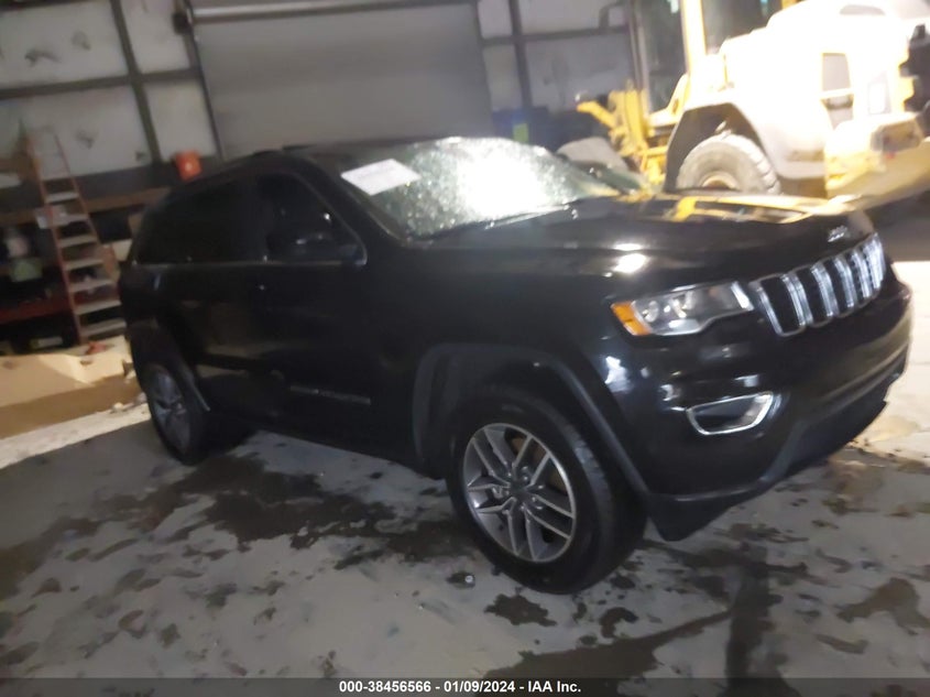VIN 1C4RJEAG5LC364561 2020 JEEP GRAND CHEROKEE LAREDO