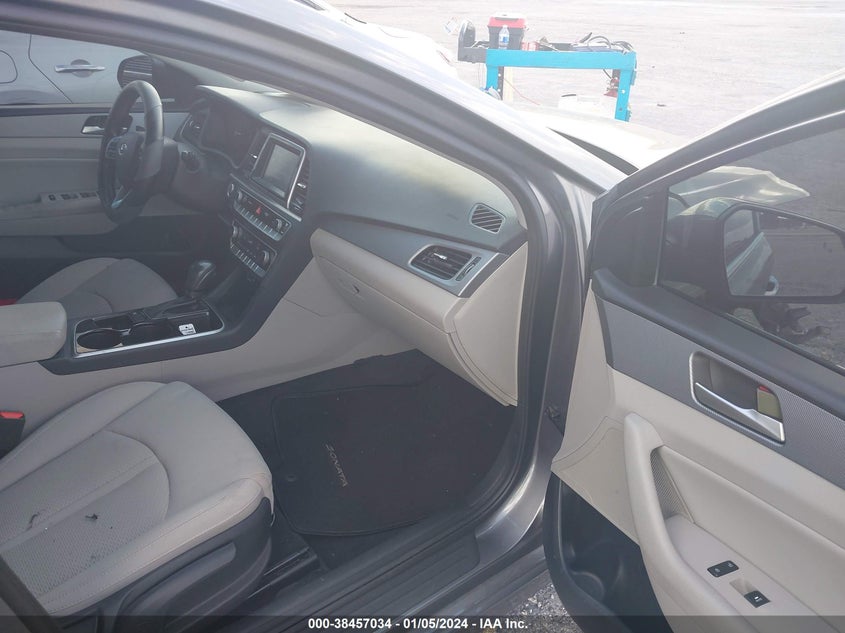 VIN 5NPE34AF2KH747371 2019 HYUNDAI SONATA SEL