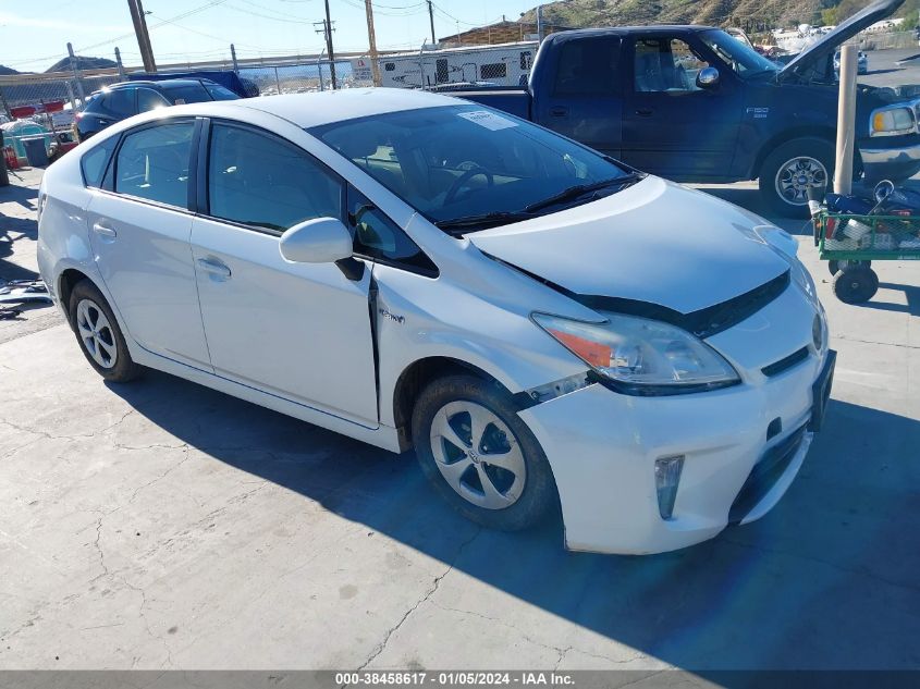 2013 TOYOTA PRIUS THREE - JTDKN3DU2D5655391