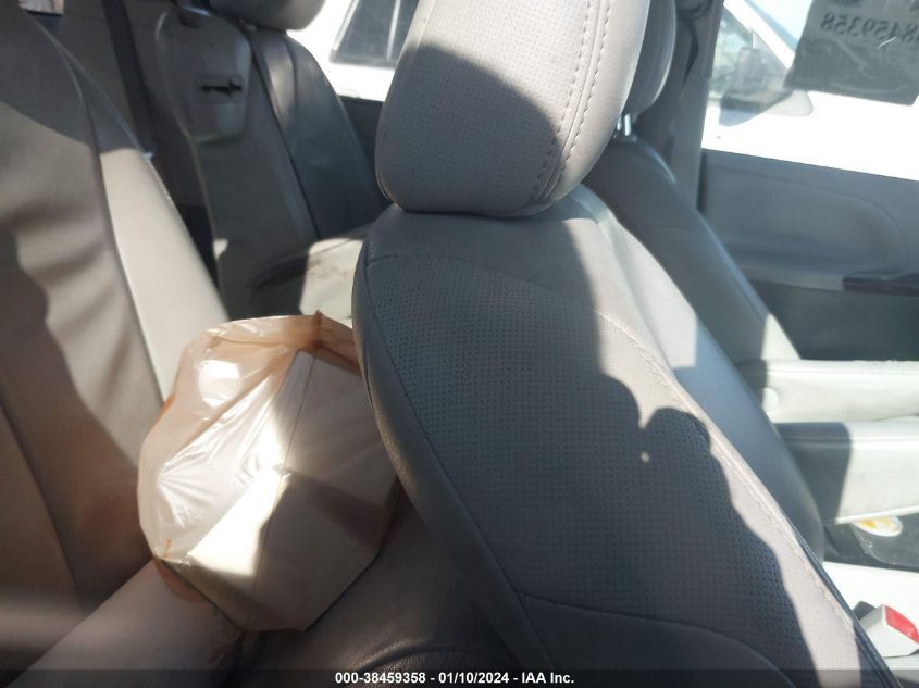 2014 TOYOTA SIENNA XLE V6 8 PASSENGER - 5TDYK3DC3ES425686